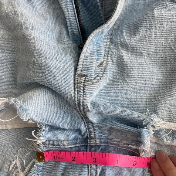 Abercrombie & Fitch The Mom Short High Rise - Picture 4 of 4